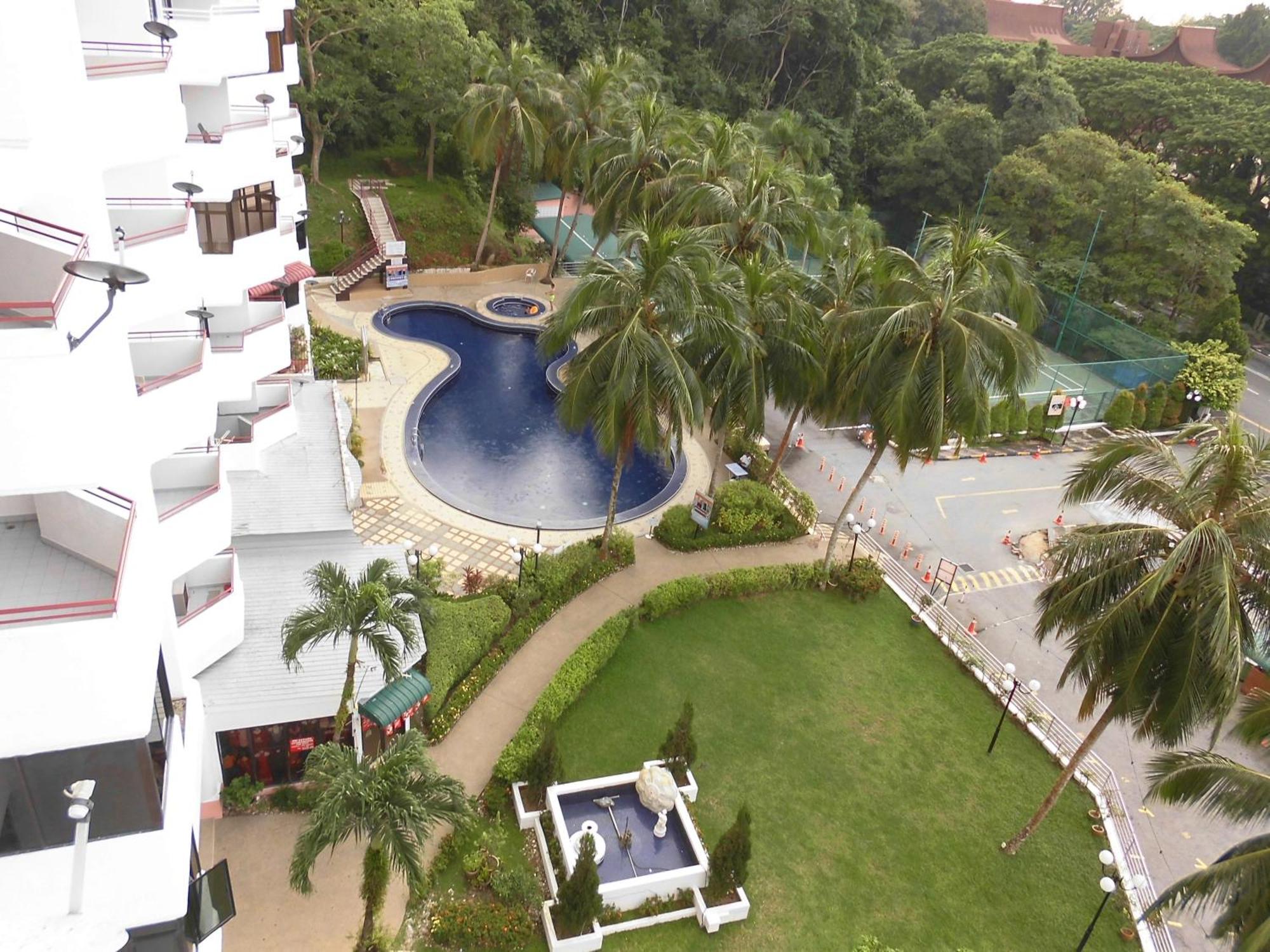 Batu Ferringhi Seaview Apartment Exterior photo